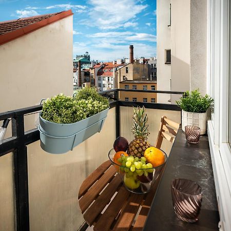 2Br 1,5Bath Chic City Suite Near Wenceslas Square Prag Exteriör bild