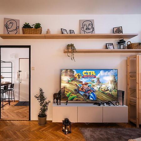 2Br 1,5Bath Chic City Suite Near Wenceslas Square Prag Exteriör bild