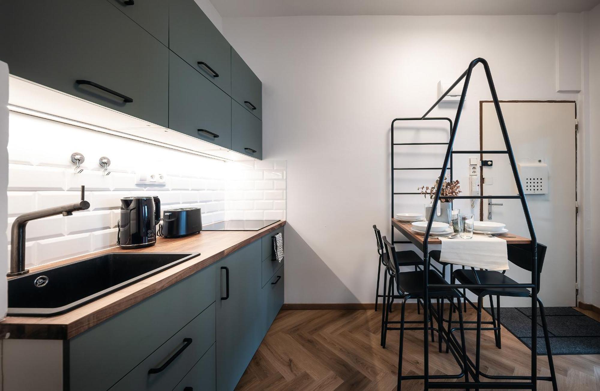 2Br 1,5Bath Chic City Suite Near Wenceslas Square Prag Exteriör bild